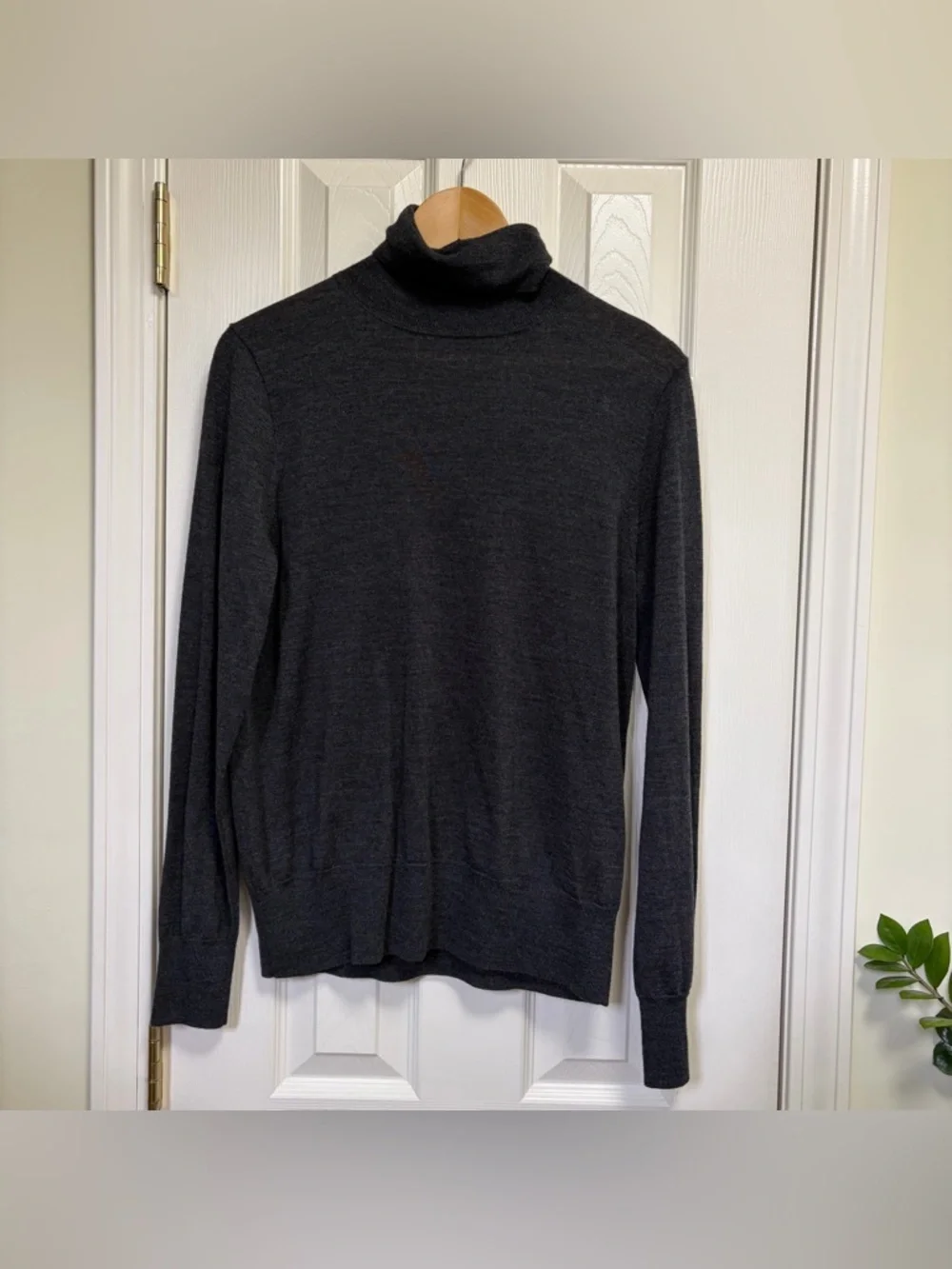 JCrew Gray merino wool blend turtle neck sweater XL